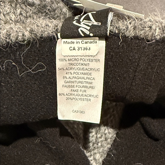 Kyi Kyi Gray Knit Pom-Pom Beanie main image 4